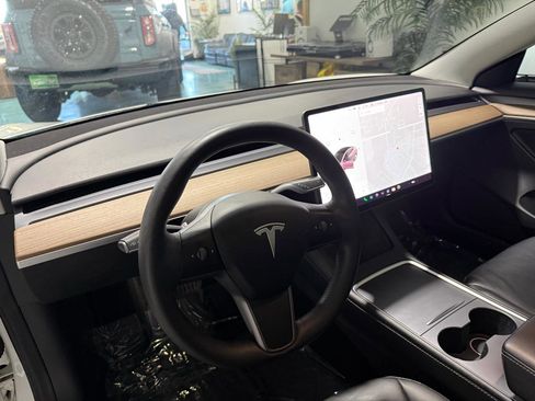 Used 2022 Tesla Model 3 Long Range image 10