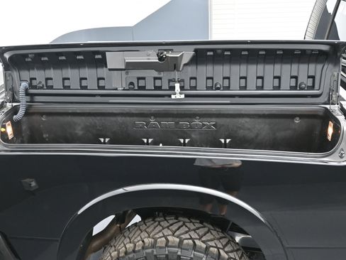 Used 2020 RAM 2500 Laramie w/ Night Edition image 44