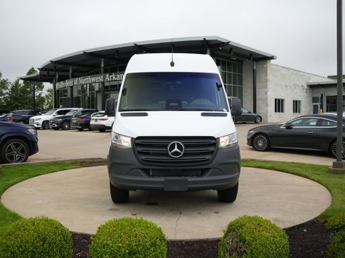 New 2025 Mercedes-Benz Sprinter 2500 image 2
