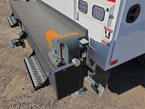 New 2025 Ford F350 XL w/ XL Chrome Package image 11