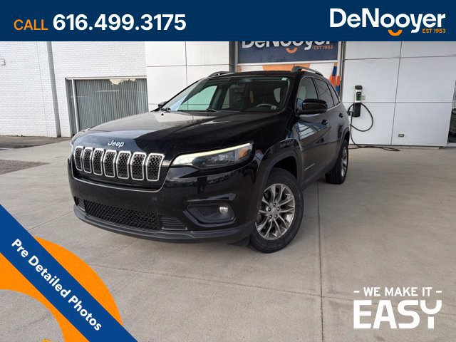 Used 2020 Jeep Cherokee Latitude Plus w/ Cold Weather Group AWD/4WD image 1
