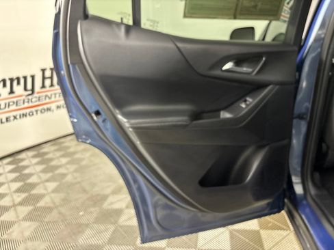 Used 2026 Chevrolet Equinox LT AWD/4WD image 17