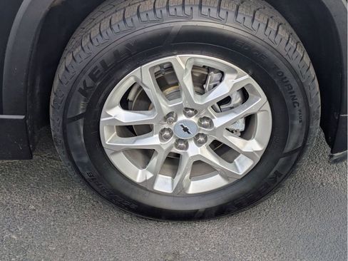 Used 2021 Chevrolet Traverse LT image 30