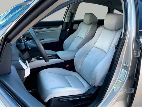 Used 2019 Honda Accord LX image 8