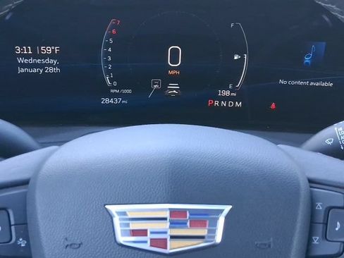 Used 2025 Cadillac XT4 Premium Luxury FWD image 12