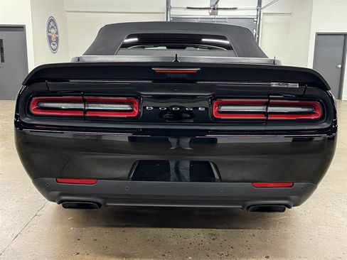 Used 2023 Dodge Challenger SRT Hellcat w/ Driver Convenience Group image 11