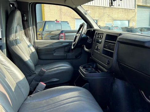 Used 2008 GMC Savana 2500 image 12