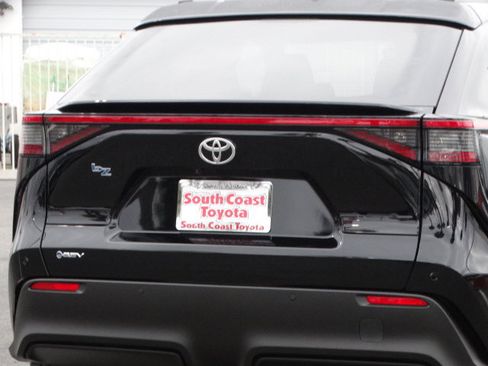 New 2026 Toyota bZ FWD image 7
