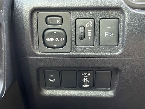Used 2018 Toyota 4Runner Limited RWD image 12