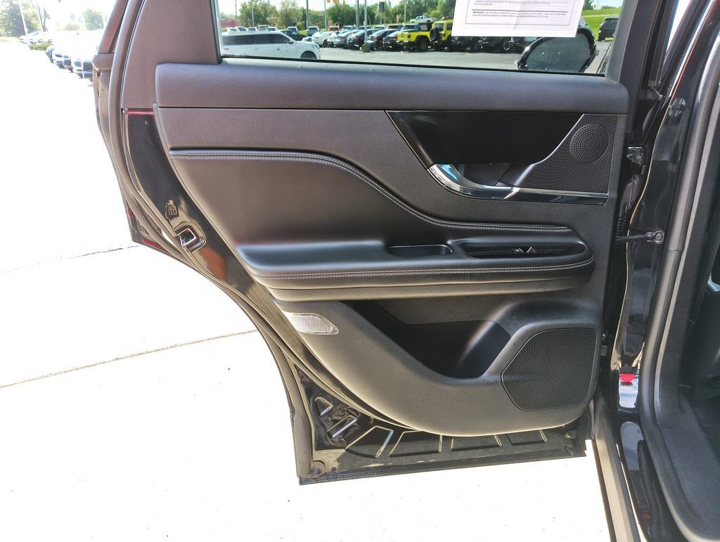 Used 2023 Lincoln Corsair AWD w/ Equipment Group 101A image 22