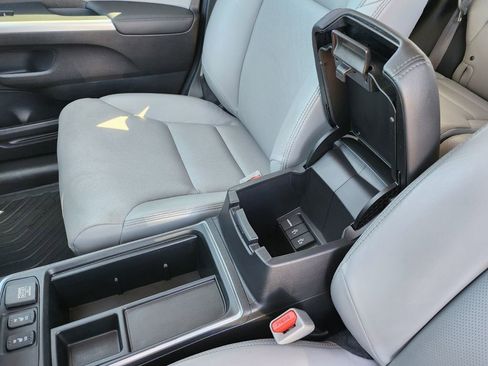 Used 2016 Honda CR-V Touring image 27