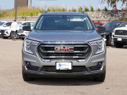 Used 2023 GMC Terrain AT4 AWD/4WD image 3