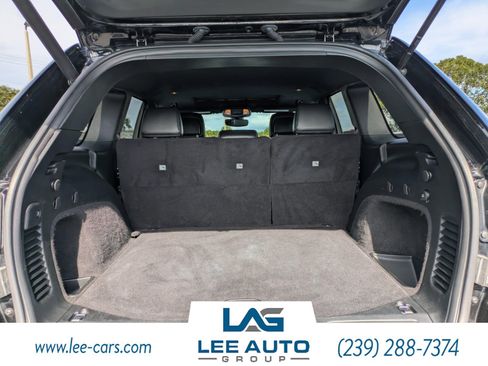 Used 2020 Jeep Grand Cherokee Altitude AWD/4WD image 11