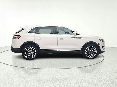 Used 2019 Lincoln Nautilus Reserve AWD/4WD image 8