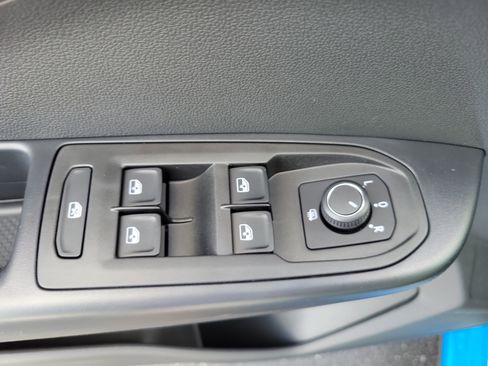 New 2026 Volkswagen Taos SE FWD image 21