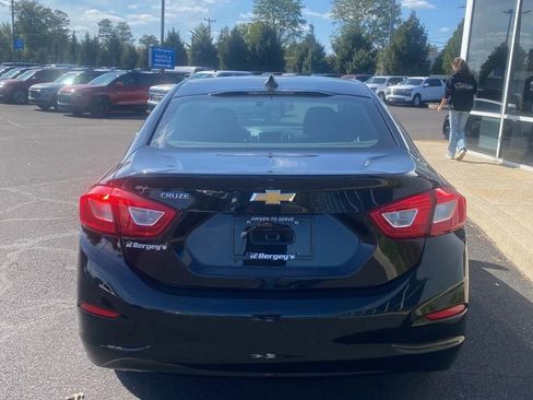 Certified 2019 Chevrolet Cruze LS image 5