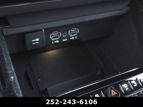 Used 2022 Jeep Grand Wagoneer Series II AWD/4WD image 33