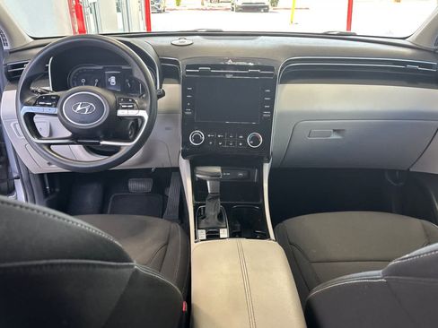 Used 2022 Hyundai Tucson SE w/ Cargo Package AWD/4WD image 4