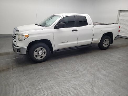Used 2017 Toyota Tundra SR5 w/ SR5 Upgrade Package image 2