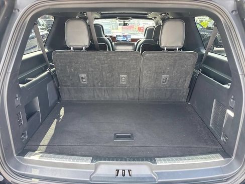 Used 2023 Lincoln Navigator L Reserve w/ Equipment Group 201A AWD/4WD image 7