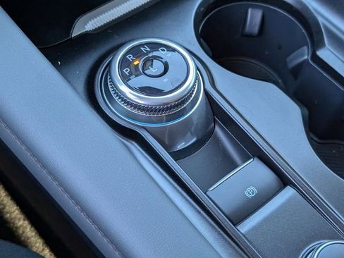 New 2025 Ford Explorer Active image 17