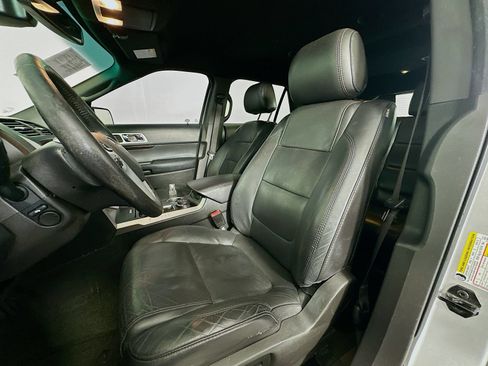 Used 2014 Ford Explorer Limited w/ Equipment Group 302A AWD/4WD image 21