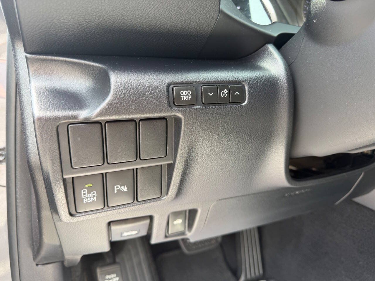 Used 2015 Lexus IS 250 w/ Navigation System Package RWD image 12