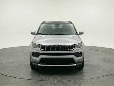 Used 2025 Jeep Compass Limited AWD/4WD image 2