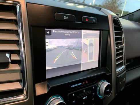 Used 2017 Ford F150 Platinum w/ Equipment Group 701A Luxury image 28