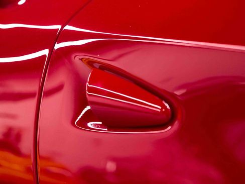 Used 2018 Ferrari 812 Superfast RWD image 27