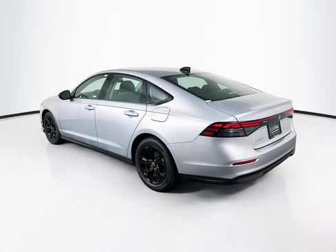 Used 2025 Honda Accord SE image 5
