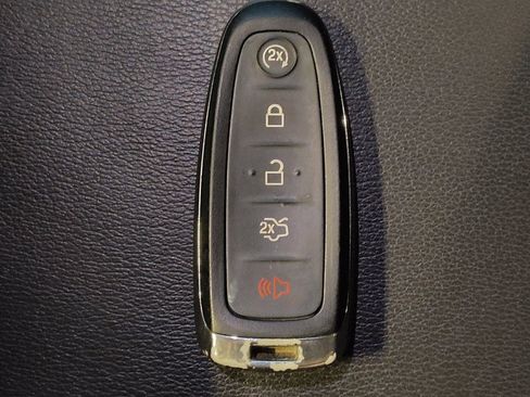 Used 2019 Ford Escape Titanium AWD/4WD image 32