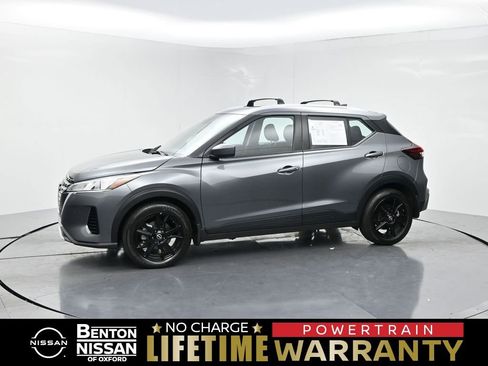 Used 2024 Nissan Kicks SV w/ Interior Electronics Package FWD image 1