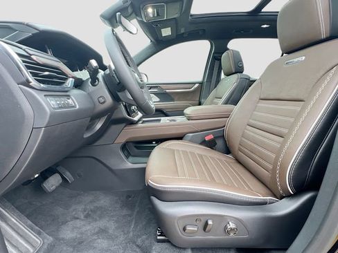 New 2026 GMC Acadia Denali Ultimate AWD/4WD image 15