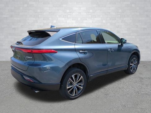 Used 2021 Toyota Venza LE AWD/4WD image 5