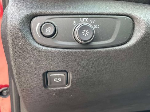Used 2024 Chevrolet Blazer LT w/ Convenience Package FWD image 21