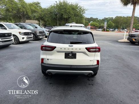 New 2026 Ford Escape SE FWD image 7