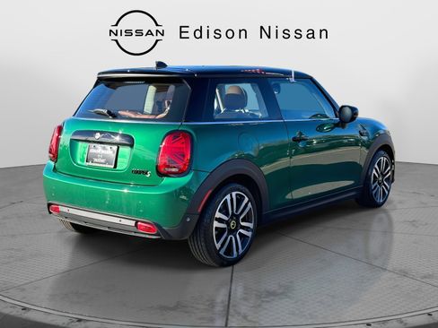 Used 2023 MINI Cooper SE image 5