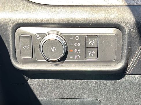 Used 2020 Ford Explorer Platinum w/ Premium Technology Package AWD/4WD image 29