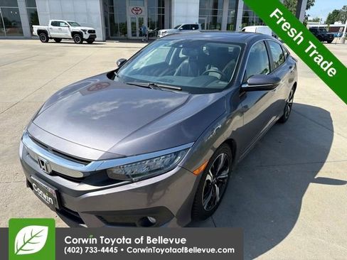 Used 2017 Honda Civic Touring image 8