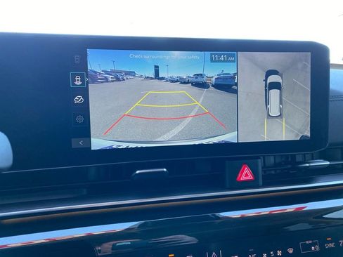 Used 2025 Kia Carnival SX Prestige image 16