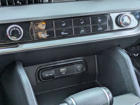 Used 2024 Kia Sportage LX image 22