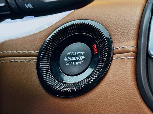 Certified 2024 Jeep Compass Limited image 22