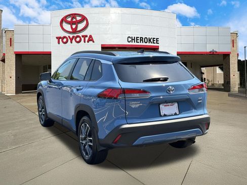 Used 2026 Toyota Corolla Cross XLE w/ Convenience Package AWD/4WD image 7