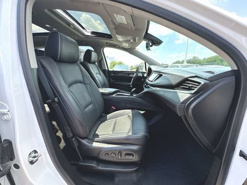Used 2020 Buick Enclave Avenir w/ Avenir Technology Package AWD/4WD image 29