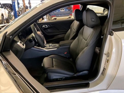 Used 2026 BMW 230i Coupe w/ Convenience Package RWD image 9