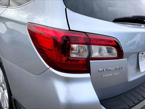Used 2018 Subaru Outback 2.5i Premium image 28