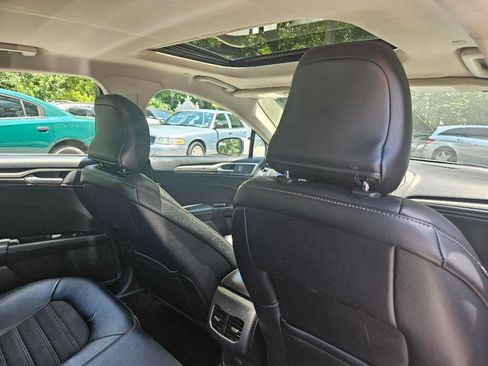 Used 2017 Ford Fusion SE w/ Equipment Group 601A image 36