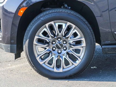 Used 2024 GMC Yukon Denali Ultimate image 9