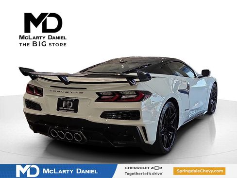 Used 2026 Chevrolet Corvette Z06 RWD image 4